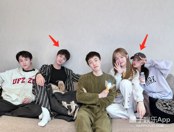 这个月有7对情侣公开恋情?她被男友这么吐槽,还能结婚?-公开恋情的日子叫什么