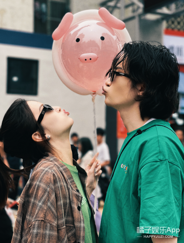 这个月有7对情侣公开恋情?她被男友这么吐槽,还能结婚?-公开恋情的日子叫什么