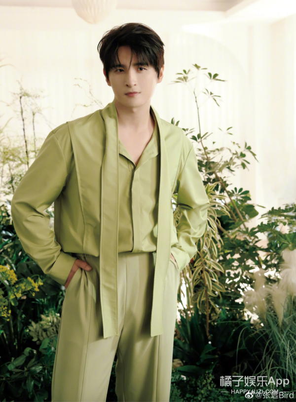 这个月有7对情侣公开恋情?她被男友这么吐槽,还能结婚?-公开恋情的日子叫什么