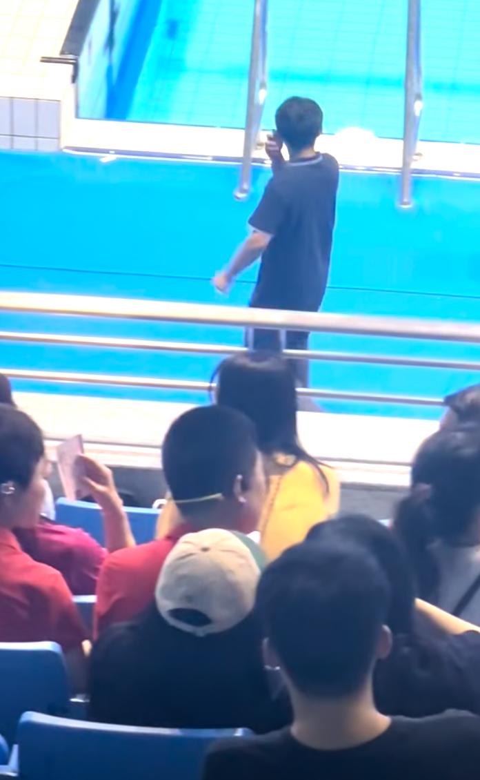 张豆豆观看孙杨决赛,去现场见证老公夺冠,本人又瘦又美低调和善-张豆豆训练队员视频