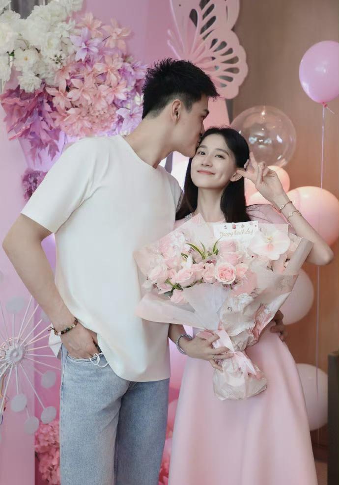 张豆豆观看孙杨决赛,去现场见证老公夺冠,本人又瘦又美低调和善-张豆豆训练队员视频