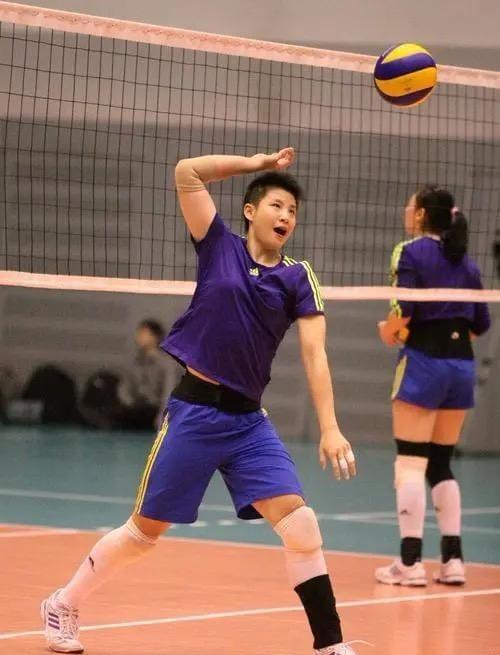 以小胜大,U17女排展现惊人潜力!一传不稳二传差,上海不敌韩国-上海女排17号是谁