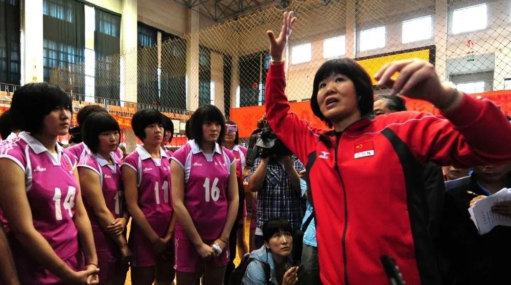 以小胜大,U17女排展现惊人潜力!一传不稳二传差,上海不敌韩国-上海女排17号是谁