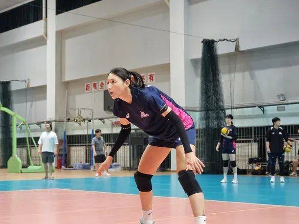 原创 金软景率领韩国女排 1-3不敌上海女排 坦言想成为教练-韩国女排霸凌事件是怎么回事