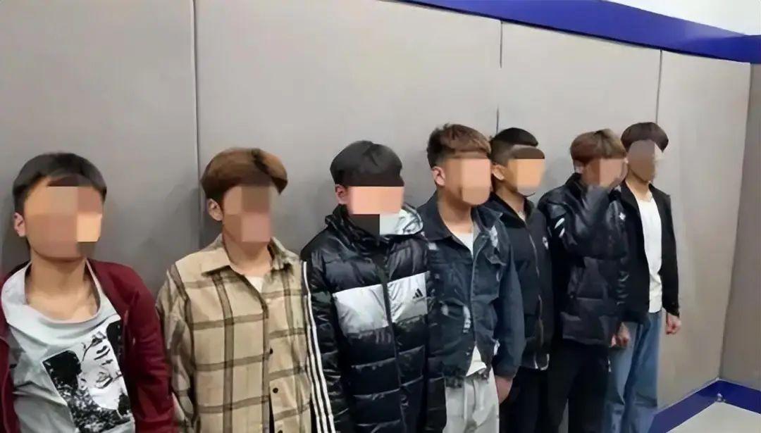 贵州9名校霸暴打14岁同学,将其折磨成植物人,一年后报应来了-贵州学生打架视频大全