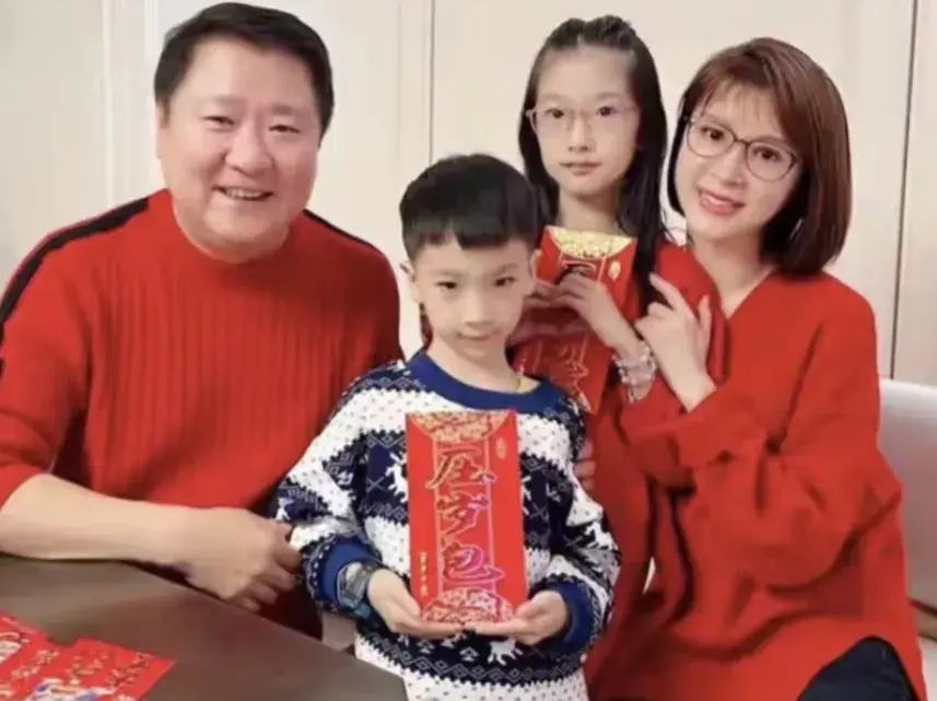 曝金巧巧于冬离婚3年,更多细节曝光,去年一家还秀恩爱-金巧巧和于冬怎么认识的