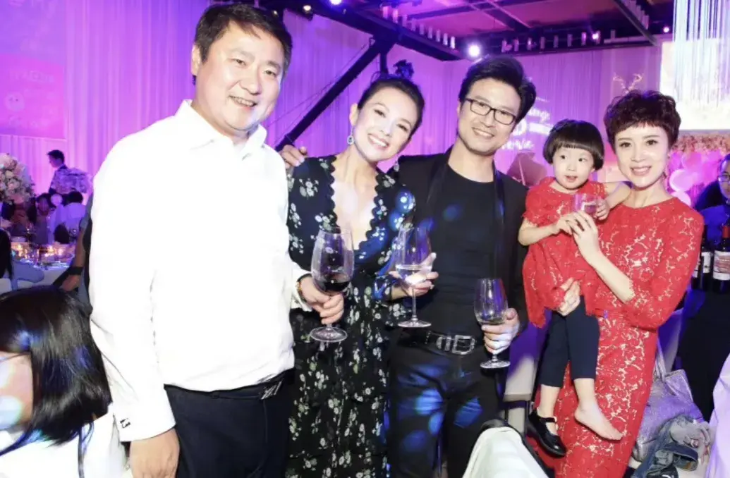 曝金巧巧于冬离婚3年,更多细节曝光,去年一家还秀恩爱-金巧巧和于冬怎么认识的