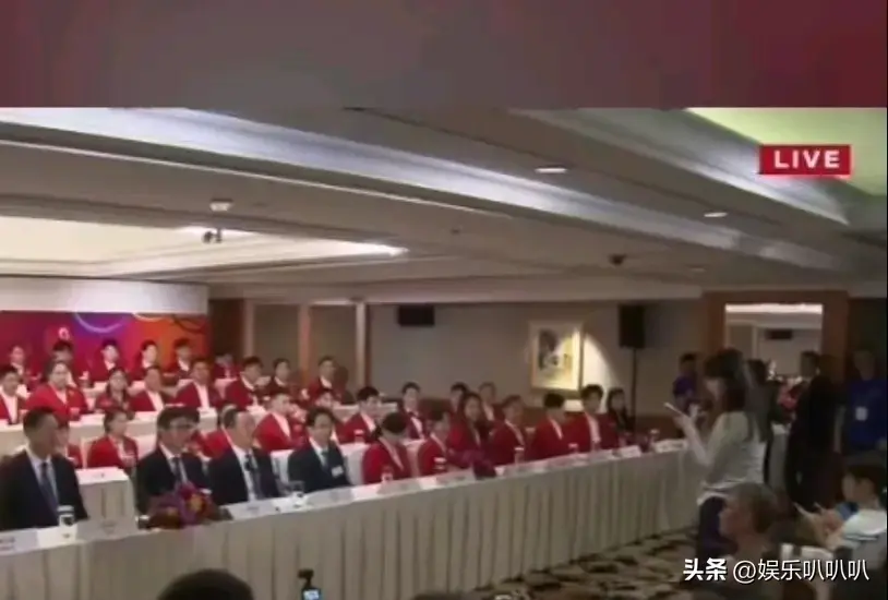 笑不活了!全红婵被香港记者提问,婵妹表现亮了!网友评论炸锅!-全红婵被骂白痴