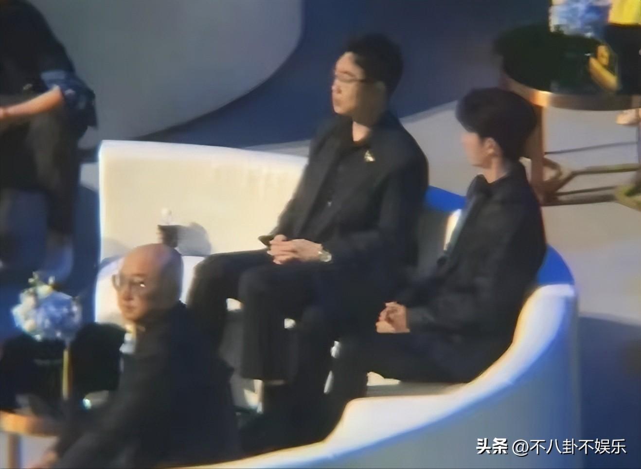 徐峥电影节疑受冷落,和大鹏王一博无交流,全程闷闷不乐-徐峥的资产