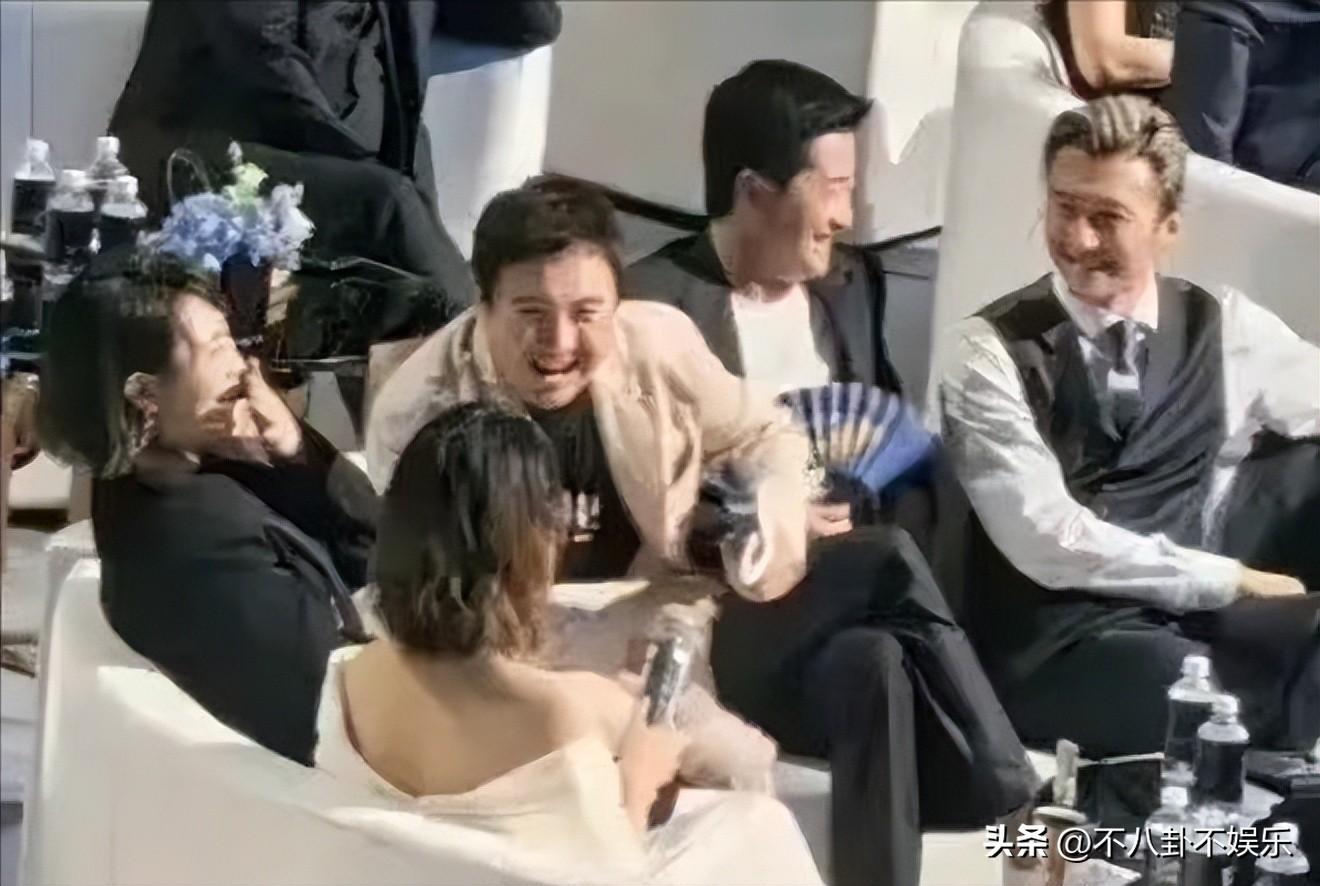 徐峥电影节疑受冷落,和大鹏王一博无交流,全程闷闷不乐-徐峥的资产