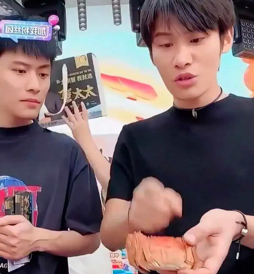 网红散打哥证实!三只羊沫沫被抓,聊天记录曝光,父母要出来爆料-散打哥的好兄弟