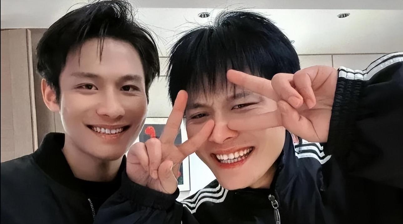 大闸蟹的复仇?小杨哥一个月掉粉70万,网友:还不如卖螺蛳粉!-大闸蟹养几个月才可以卖