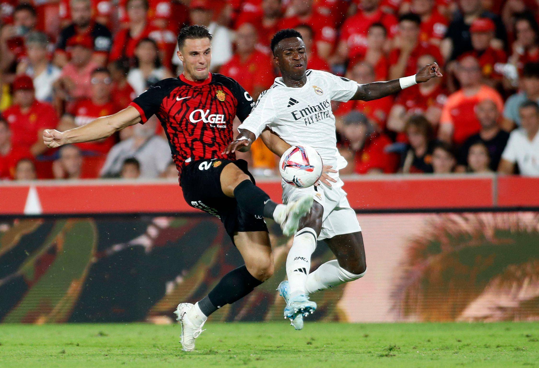 早读丨最新!超强台风“摩羯”预计今天下午到夜间登陆,深圳湛江等多地停课-2018年温比亚台风时间