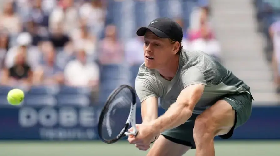 辛纳6-2、1-6、6-1、6-4/3-1淘汰梅德韦杰夫,挺进美网半决赛!-美网男单半决赛2021