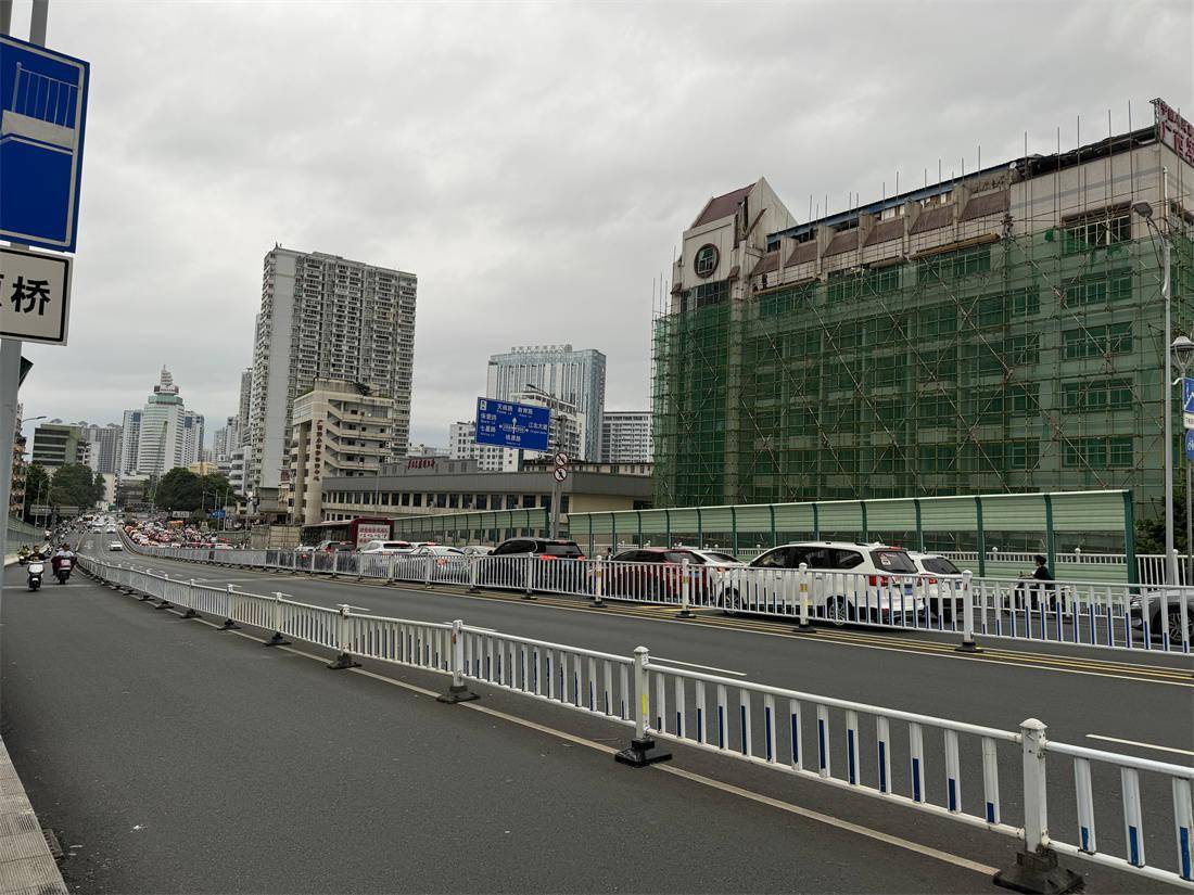 南宁邕江大桥双向封闭,最高洪峰12点过境-邕江流向示意图