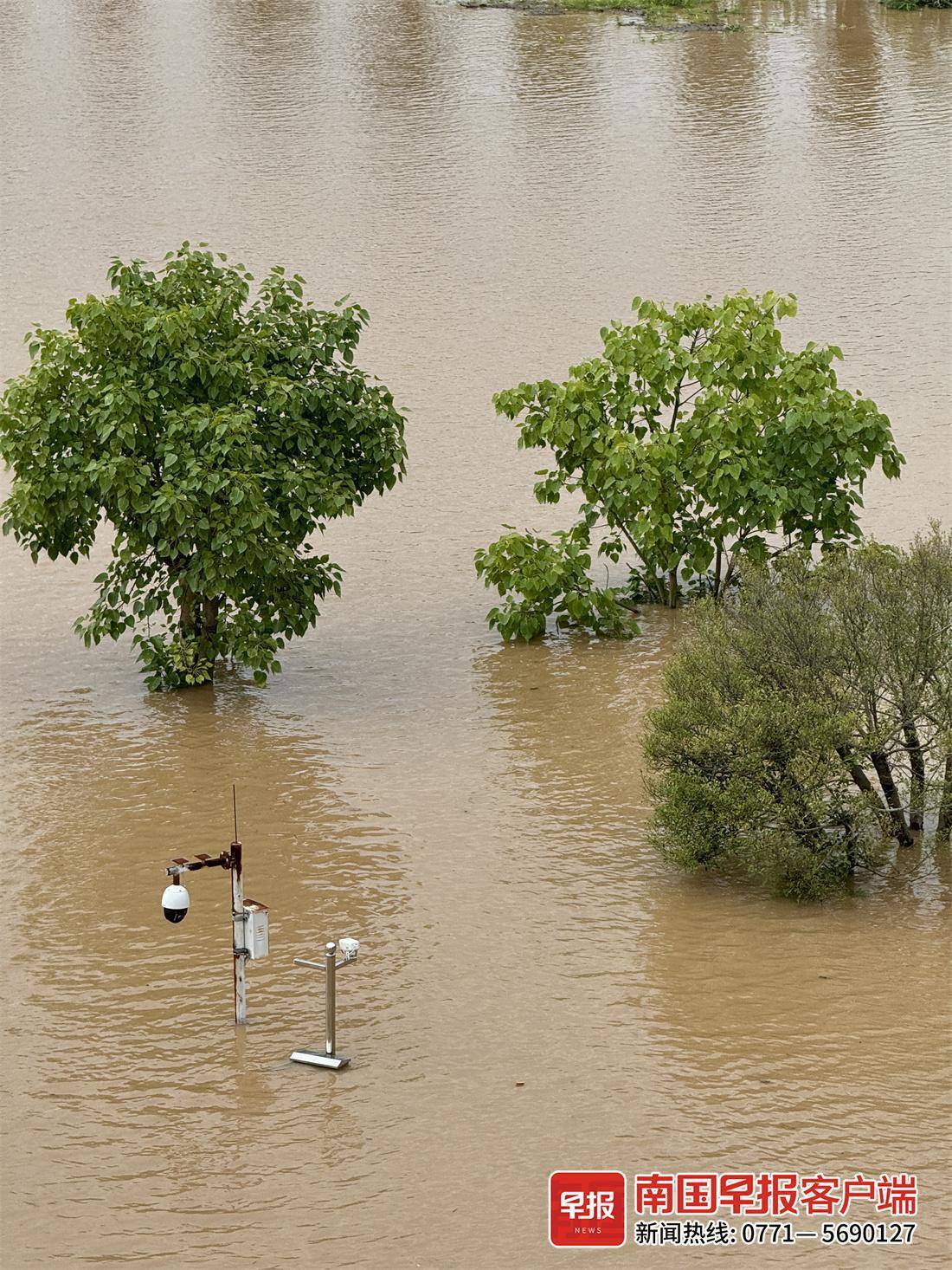 南宁邕江大桥双向封闭,最高洪峰12点过境-邕江流向示意图