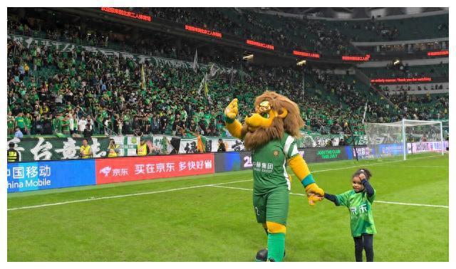 中超上座不减!国安主场4万1居首,申花、天津泰山主场破2万!-山东鲁能对北京国安