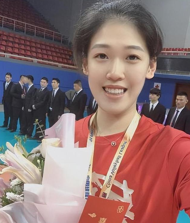 没有李盈莹仍是冠军!天津女排夺冠含金量高,纯替补打赢准国家队-天津女排联赛冠军