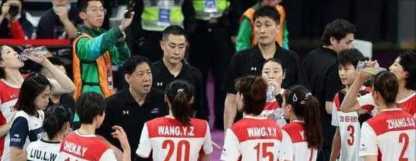 接班王宝泉够资格!陈方为何能带领天津女排替补球员进决赛?-天津女排接应陈博雅视频