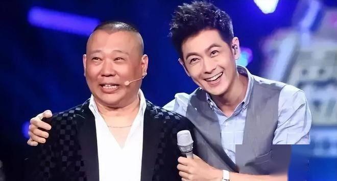 49 岁林志颖美国露面,脸部发福,41 岁陈若仪青春似少女-林志颖和陈若仪怎么认识相爱结婚