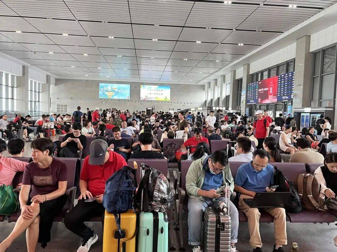 铁路迎来暑运返程高峰!12306又上新了,购票更方便!-春运返程高峰期是什么时候