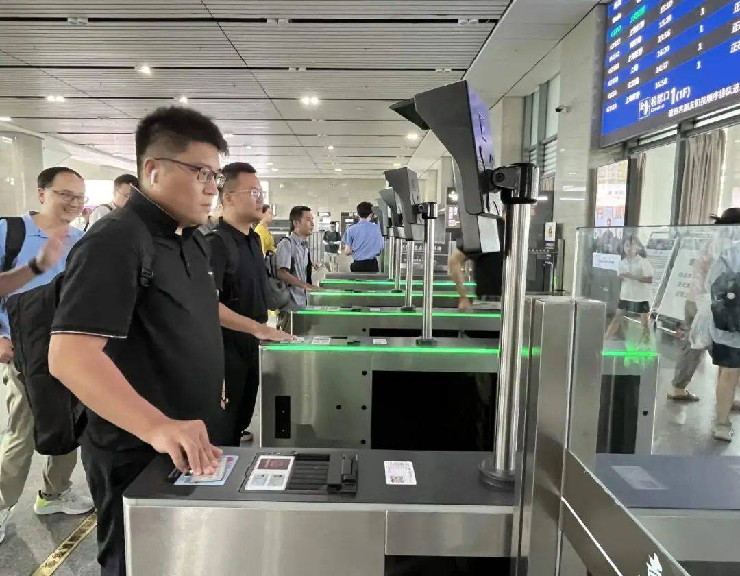 铁路迎来暑运返程高峰!12306又上新了,购票更方便!-春运返程高峰期是什么时候