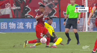 武磊伤退!海港2-1战胜青岛西海岸,继续领跑积分榜!-武磊回归上海海港