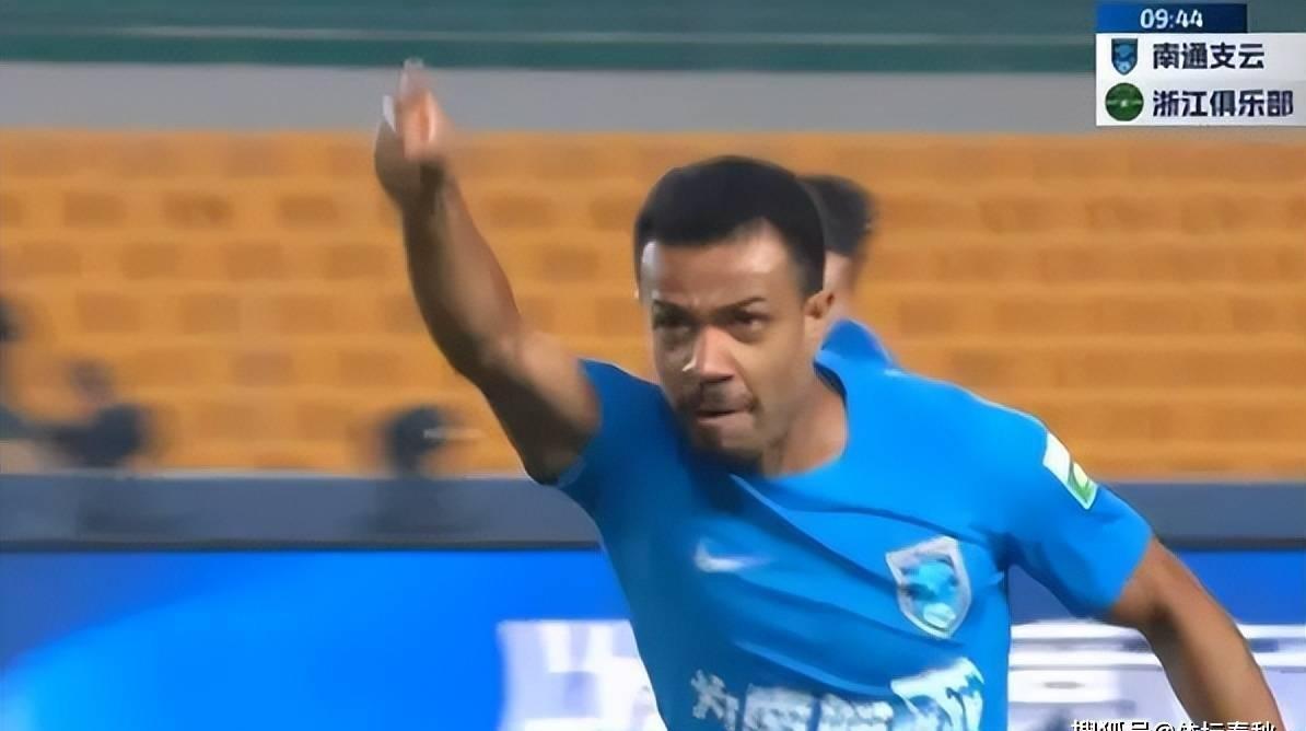 大爆冷!中超副班长3-2逆转击败浙江,已获2连胜,重现保级希望-中超手机在线直播