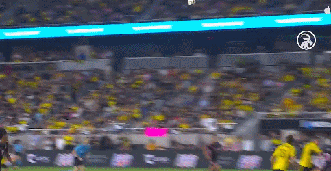 5分钟2球,加冕46冠!梅西炸裂表演:1V2奔袭,20米世界波-梅西绝技视频