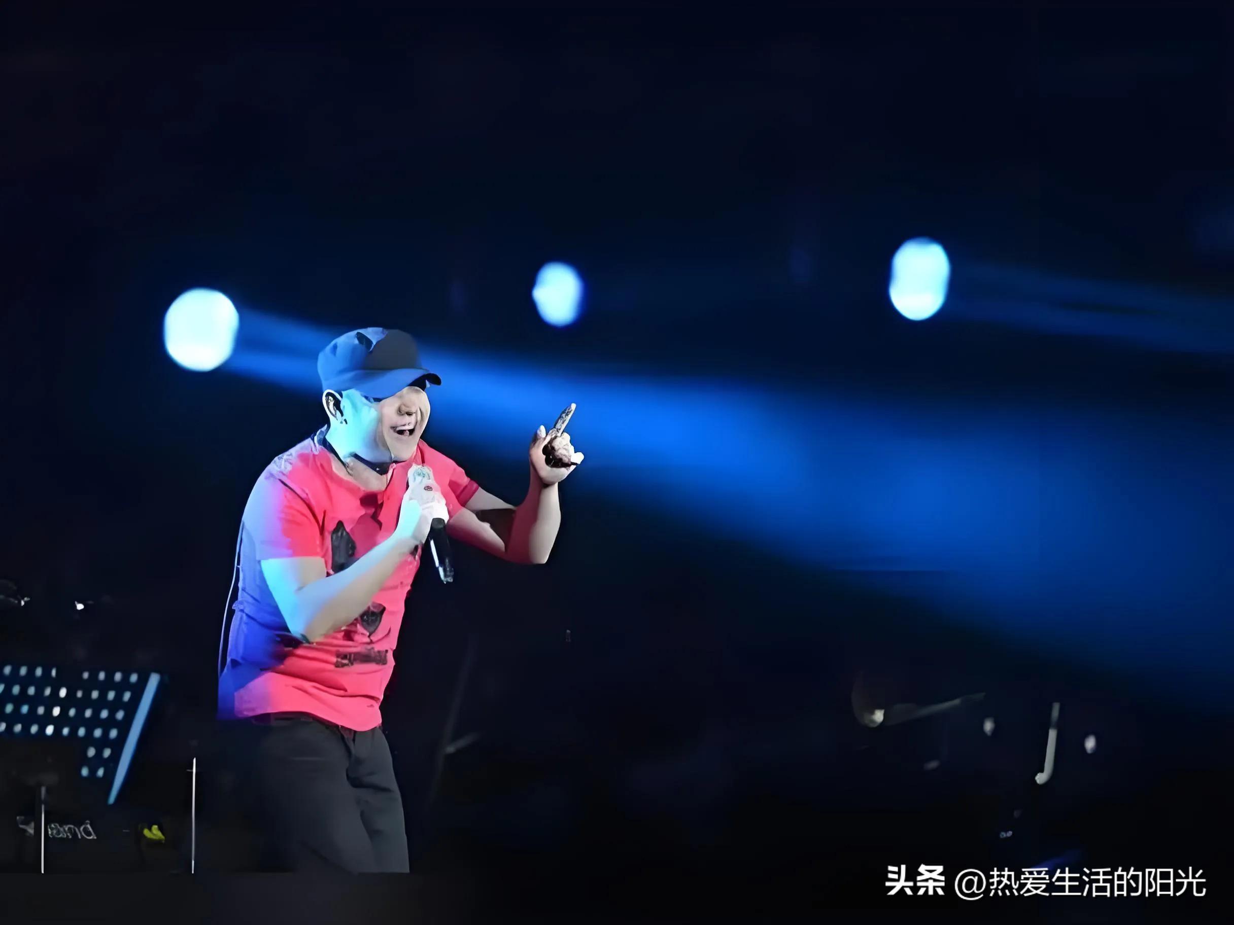 《2024刀郎演唱会广州场:从〈罗刹海市〉到经典老歌,惊爆全场》-刀郎大型演唱会