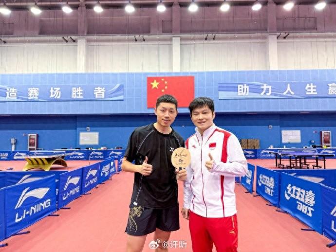 樊振东搭档许昕出战男团比赛!目标:夺冠-樊振东和许昕谁更强