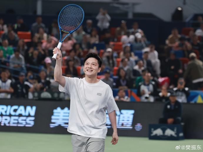 樊振东搭档许昕出战男团比赛!目标:夺冠-樊振东和许昕谁更强