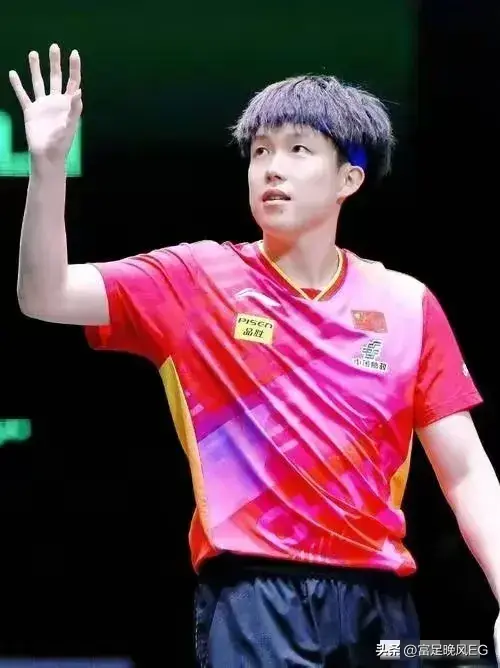 秋风扫落叶!王楚钦3-0打败林兆恒,晋级16强,对手仅拿到9分-王楚钦发脾气