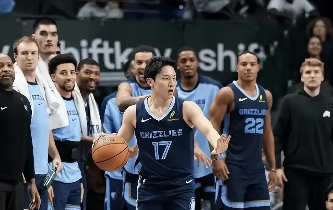 河村勇辉10分7助周志豪23分9板8人得分上双步行者116比120灰熊-河村是什么电视剧人物