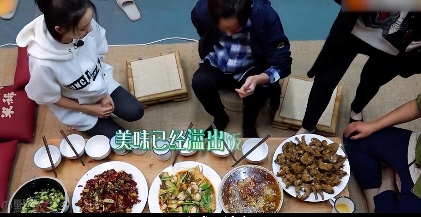 热搜第一!陈赫力挺黄磊做饭好吃,质问网友:你们要听什么答案-黄磊陈赫是什么关系