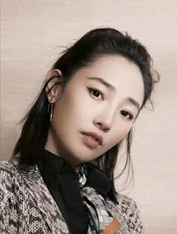 白百何和新老公张思麟出行,二胎儿子已5岁,前妻是张继科现女友-白百何的电影