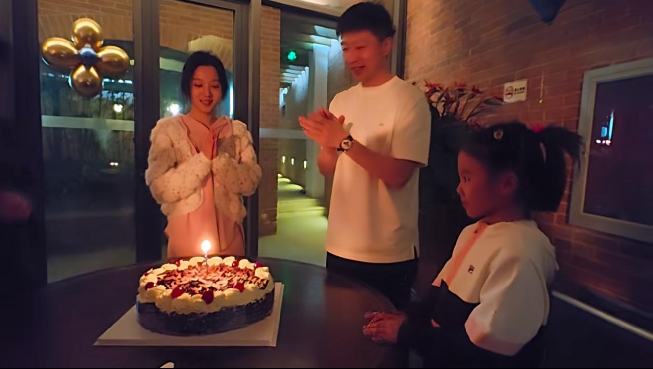 马龙36岁生日现场曝光:戴12万表好阔气,夏露唱生日歌女人味十足-马龙老婆夏露澄清