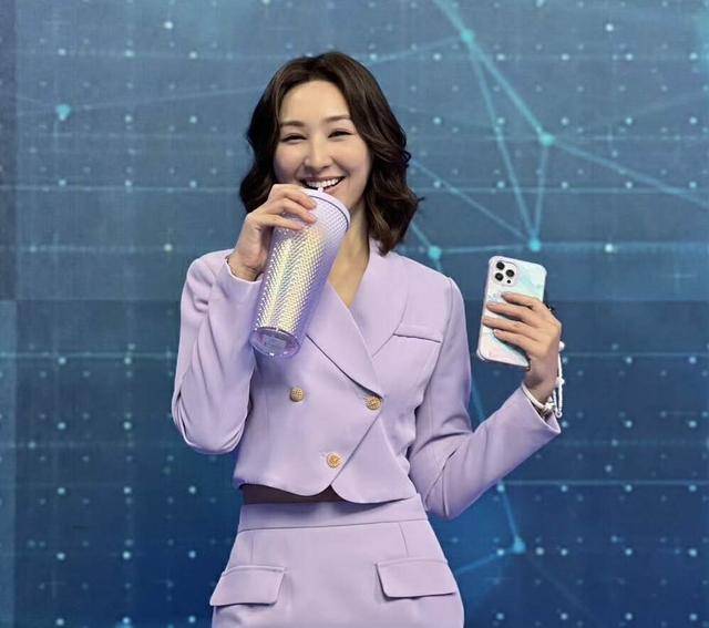 TVB知名女星真空上阵险走光,人气高涨通告不断,上位成公司一姐-TVB知名女星曝怀孕
