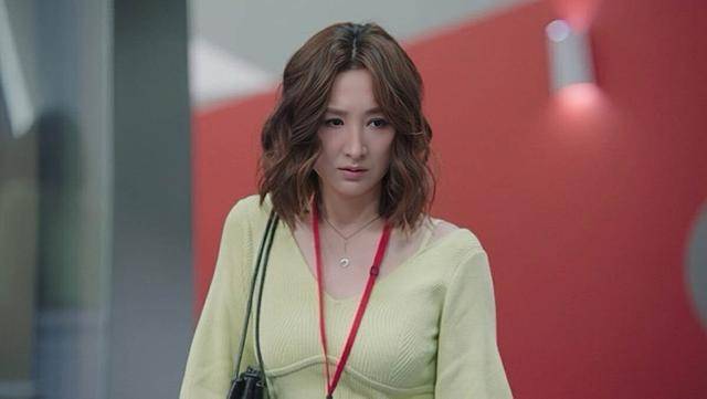 TVB知名女星真空上阵险走光,人气高涨通告不断,上位成公司一姐-TVB知名女星曝怀孕