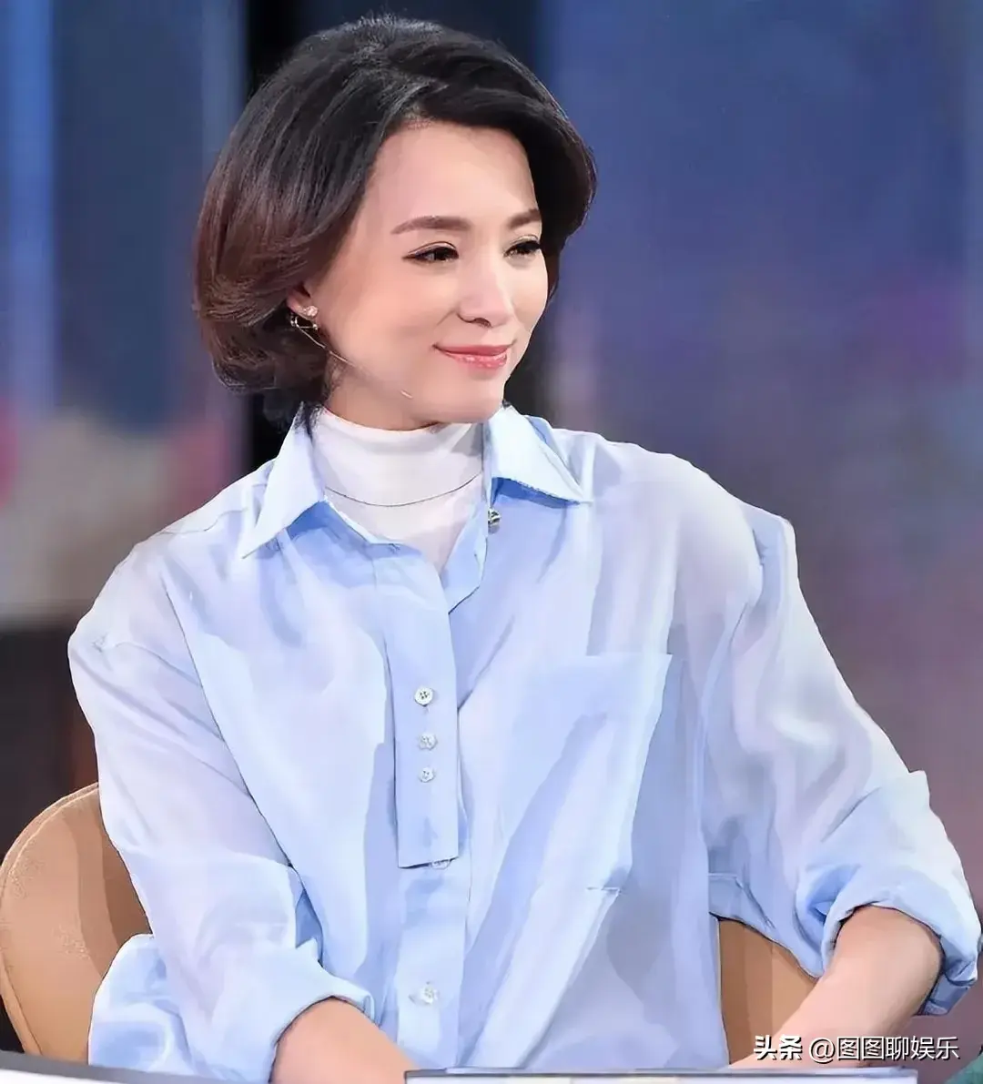 董卿再上热搜!但已不是主持人!-董卿怎么不主持了2020