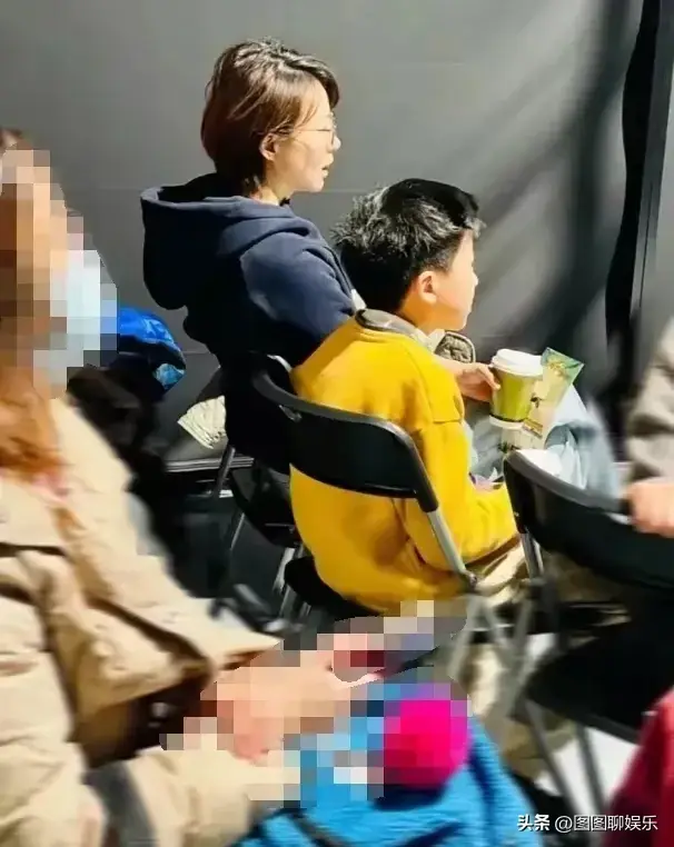 董卿再上热搜!但已不是主持人!-董卿怎么不主持了2020