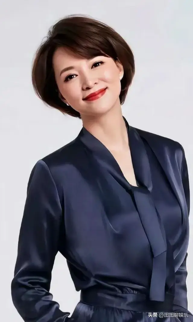 董卿再上热搜!但已不是主持人!-董卿怎么不主持了2020