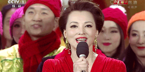 董卿再上热搜!但已不是主持人!-董卿怎么不主持了2020