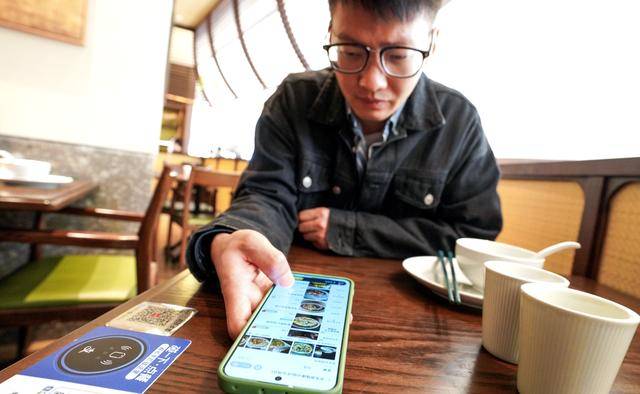 不需出示付款码即可支付!支付宝“碰一下”在郑州全面上线-不用支付宝付款的购物软件下载