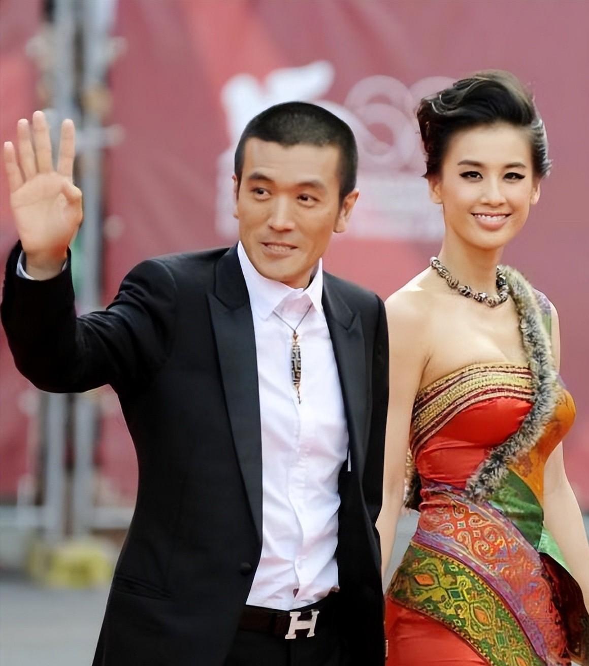 黄圣依开始买房,去名校读书,她终于采取行动,选择和杨子对抗了-黄圣依道歉