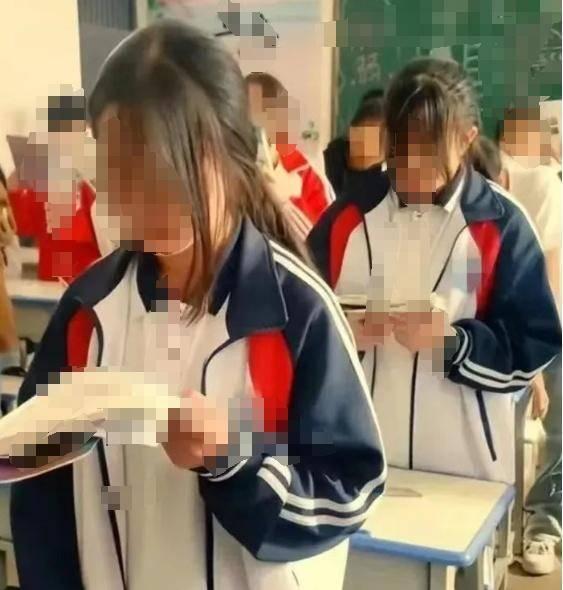 热闻|家长直呼看不懂!10后女生独爱“鲶鱼须”刘海,男生流行“微分碎盖”,你家有同款吗-鲶鱼须做菜的名字