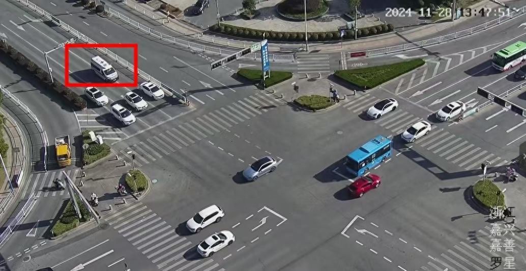 你的样子|120急救车遇交通拥堵,三辆私家车用10秒让出“生命通道”-120车急救视频