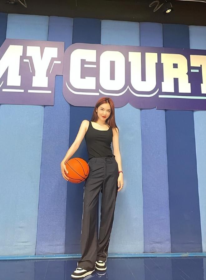 比王思聪还有钱的“沪上皇”秦奋，是个怎样的人？(秦奋沪上皇什么意思)