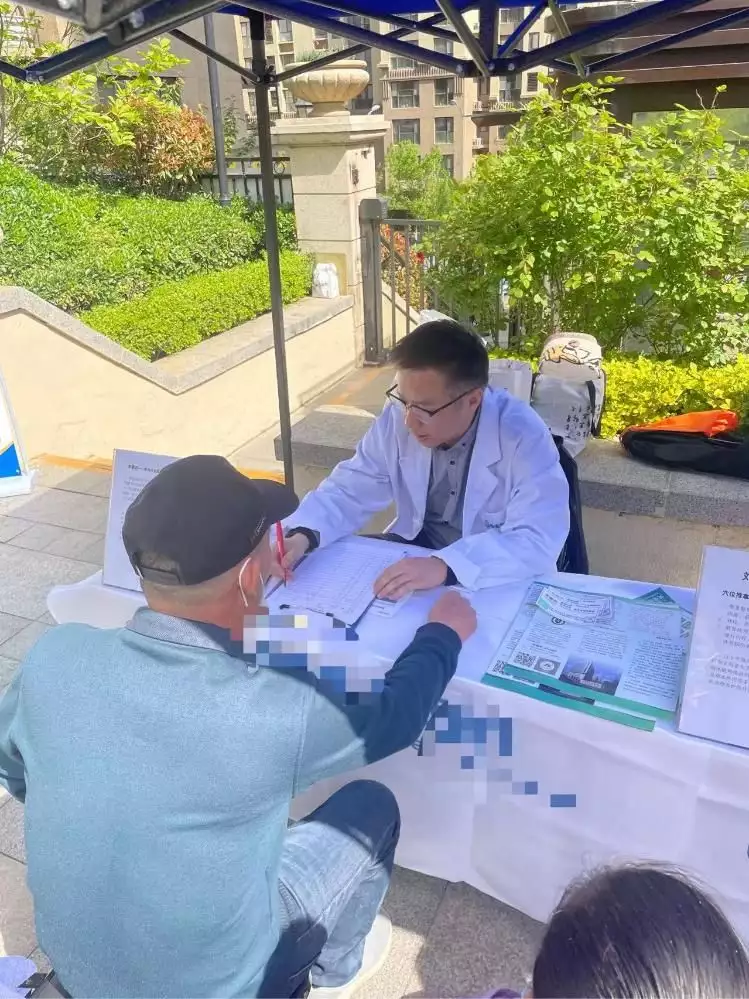 青岛市立医院泌尿男科联合青岛慈诚中医院、李沧浮山路社区在海尔鼎世华府举行“健康进社区”义诊科普活动以下犯上，接连离开，赵本山终于为他的“不可一世”付出了代价(青岛市立医院男科怎么样)