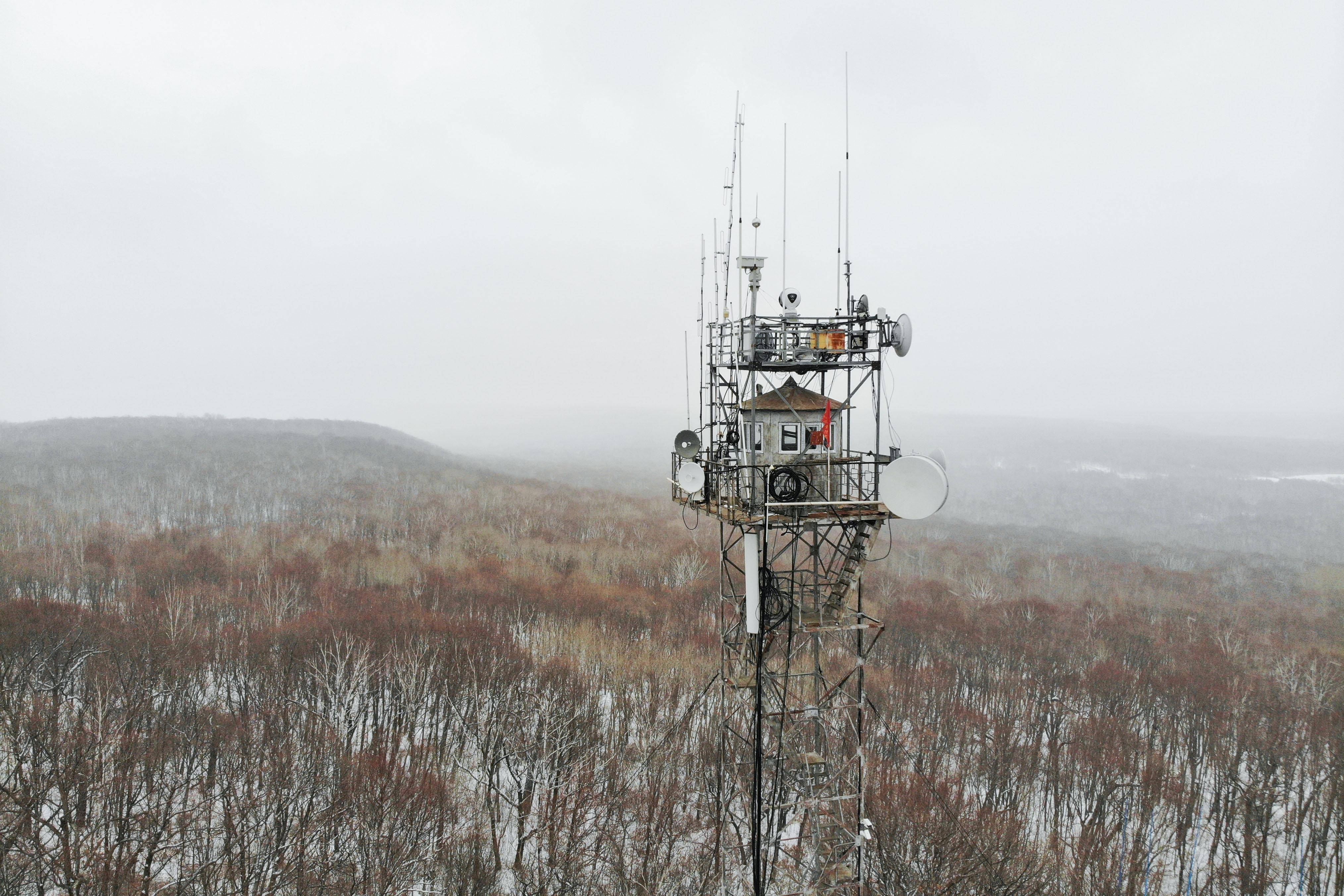 （新华全媒+）彩芹瞭望塔上两代夫妻的坚守(彩ill)